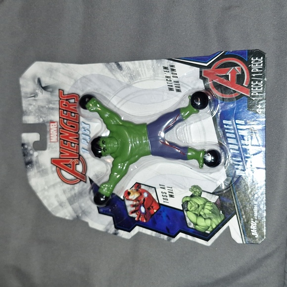 Marvel Avengers Incredible Hulk Wall Tumbler - Picture 1 of 4